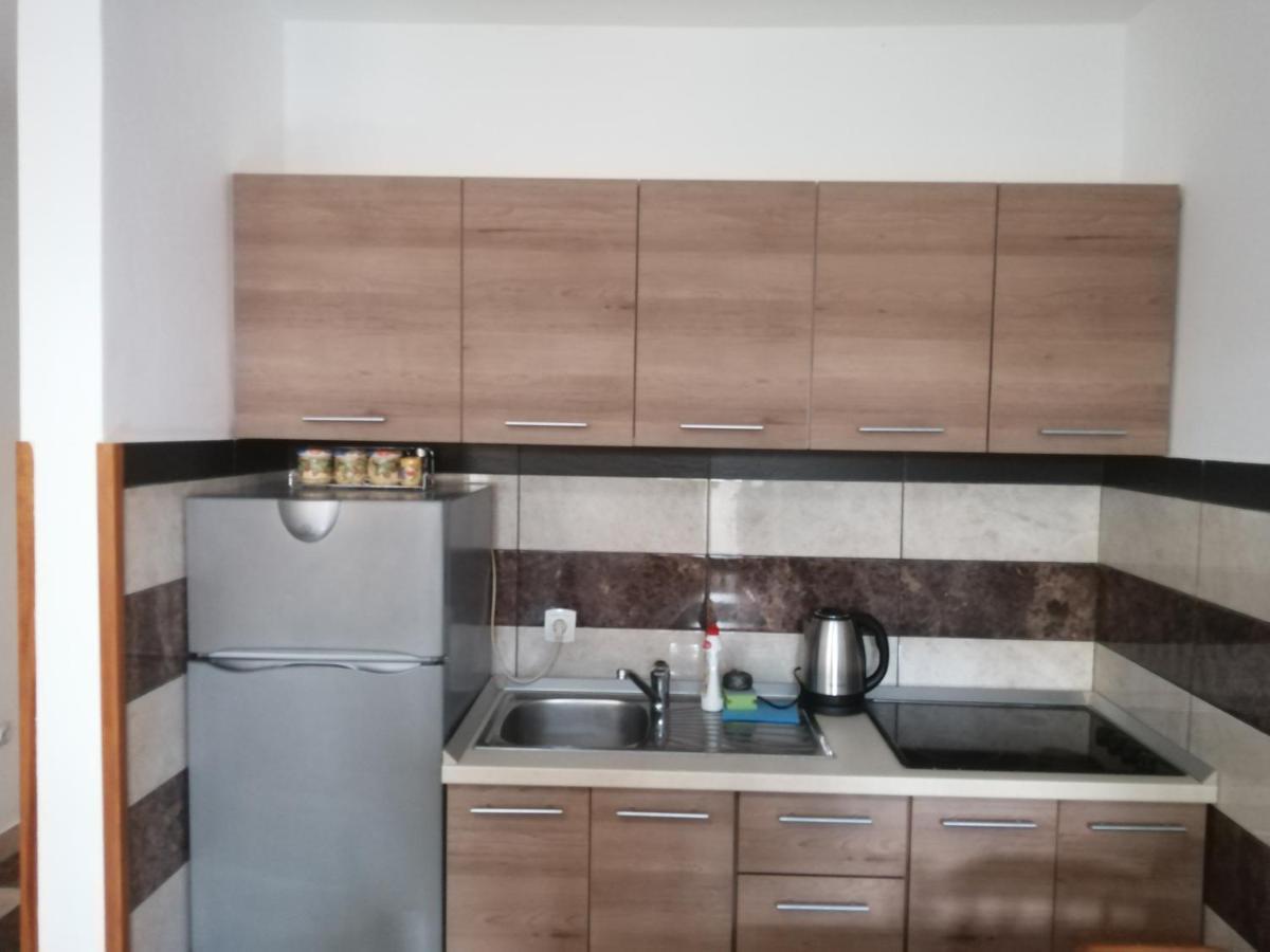 State Apartmants 2 Kotor Luaran gambar