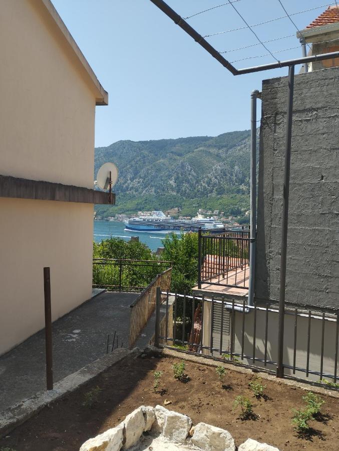 State Apartmants 2 Kotor Luaran gambar