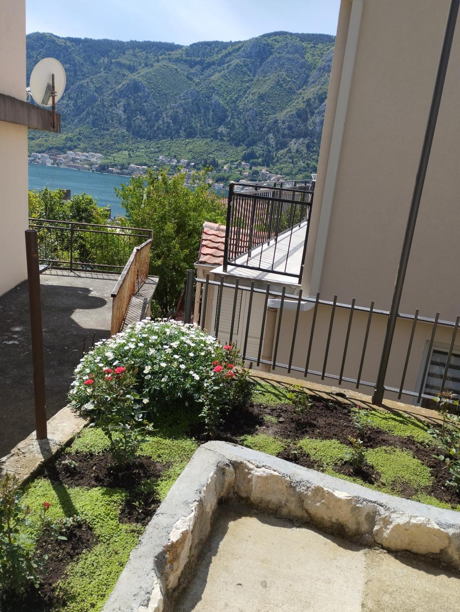 State Apartmants 2 Kotor Luaran gambar